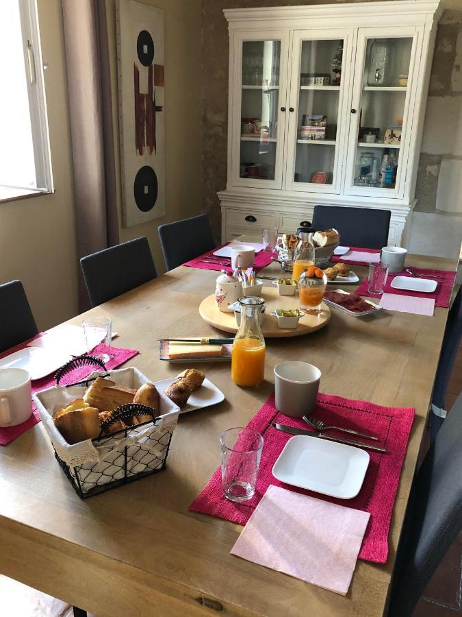 Bed and Breakfast La Tour De La Conterie Beaumont-Village Esterno foto