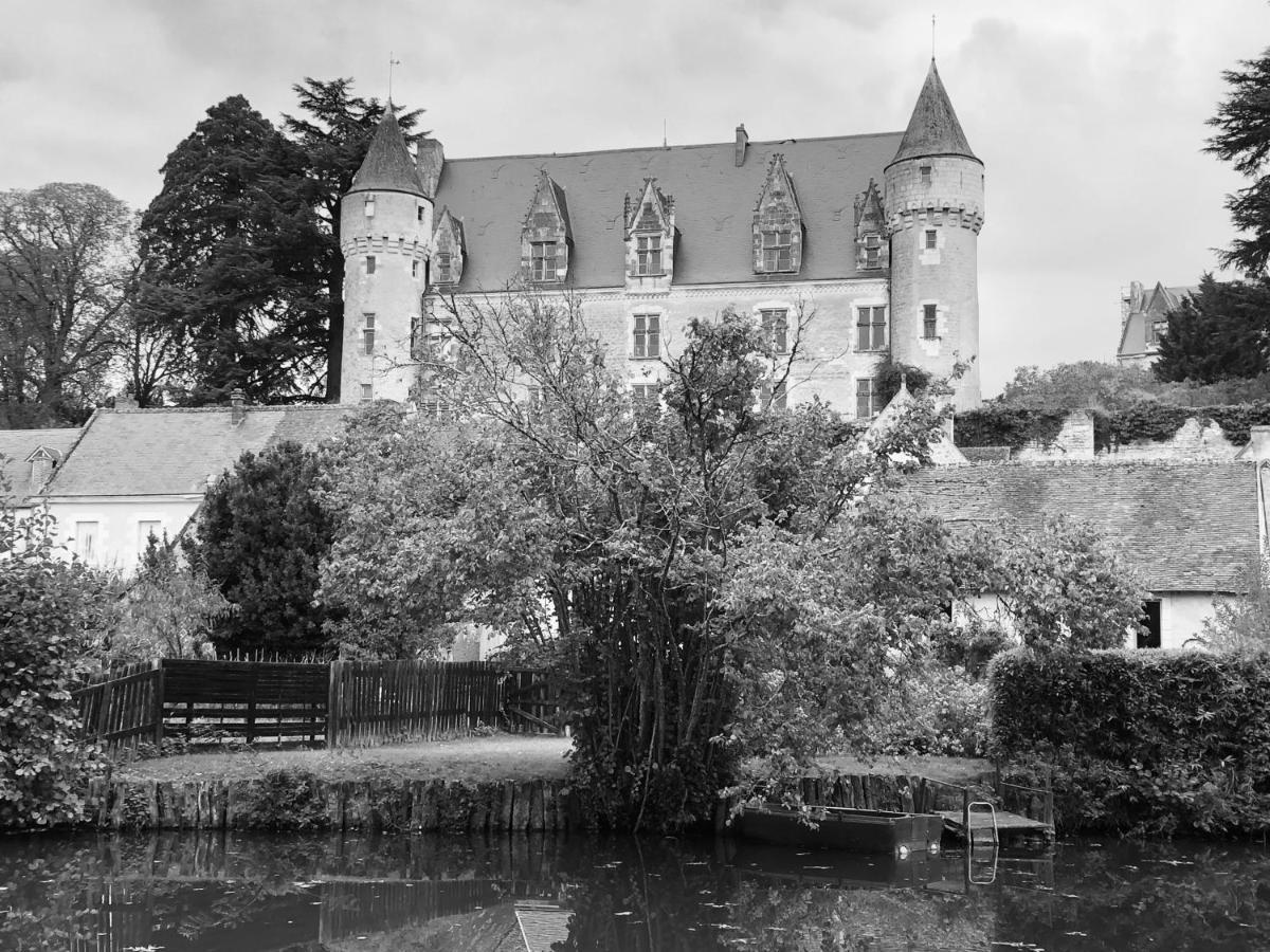 Bed and Breakfast La Tour De La Conterie Beaumont-Village Esterno foto