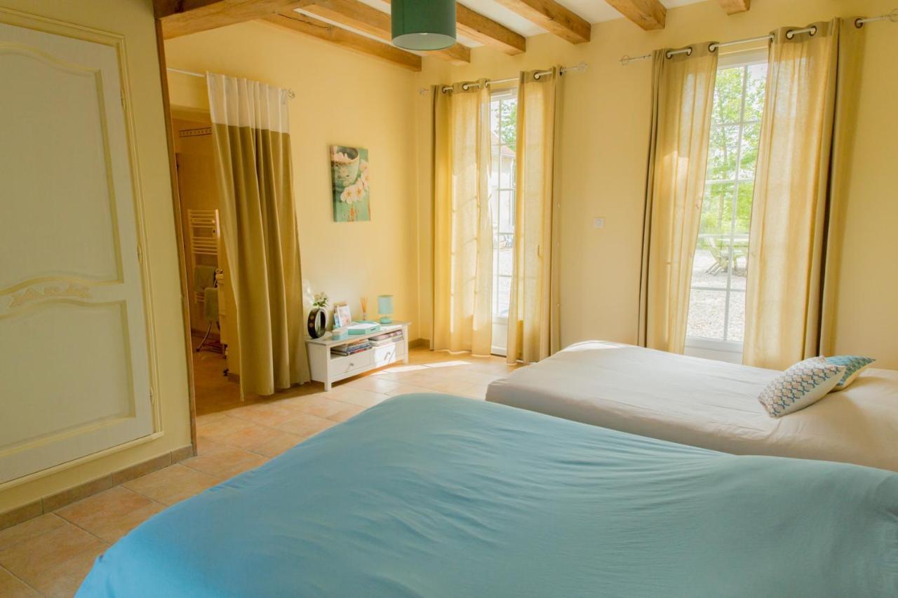 Bed and Breakfast La Tour De La Conterie Beaumont-Village Esterno foto