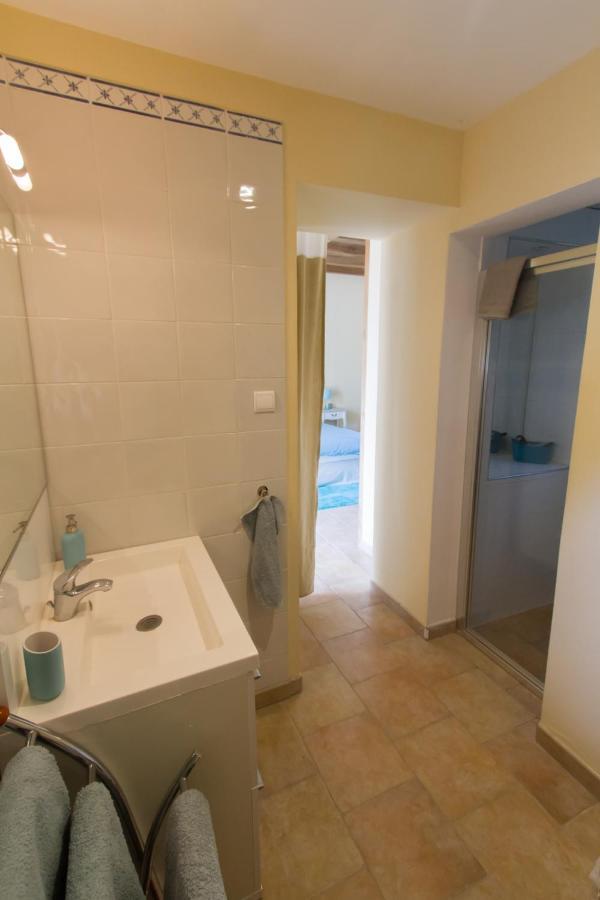 Bed and Breakfast La Tour De La Conterie Beaumont-Village Esterno foto