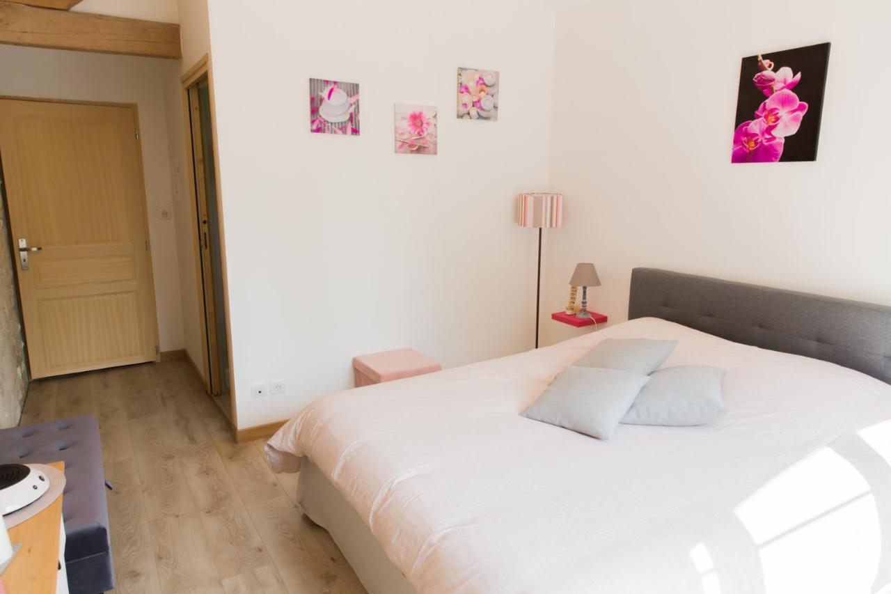 Bed and Breakfast La Tour De La Conterie Beaumont-Village Esterno foto